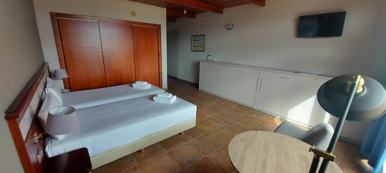 Mas De La Sala Hotel Sallent Exterior photo