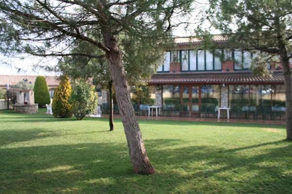 Mas De La Sala Hotel Sallent Exterior photo