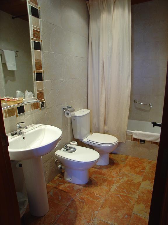 Mas De La Sala Hotel Sallent Exterior photo